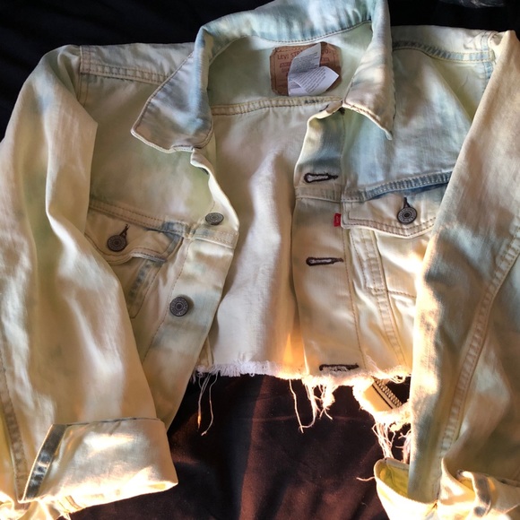 Levi's Jackets & Blazers - Bleached cropped denim jacket